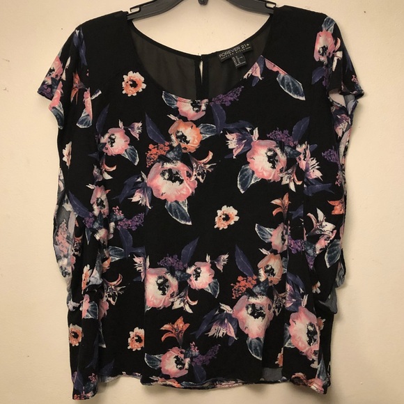 Forever 21 Tops - Forever 21 - 1x floral flutter sleeve shirt NWOT